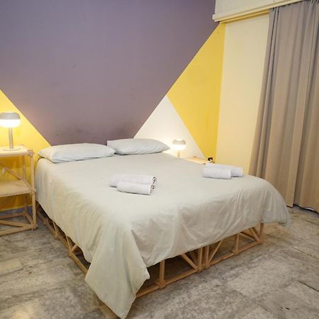 Hotel Casa Base à Bari Extérieur photo