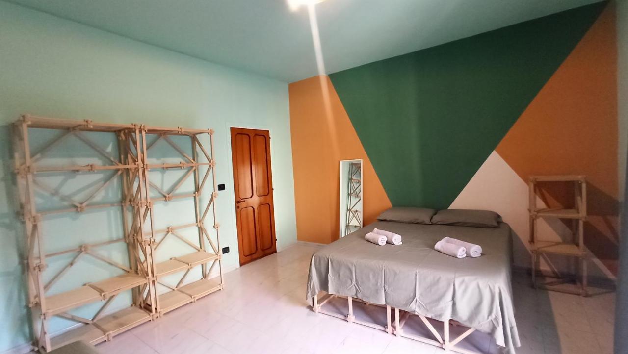 Hotel Casa Base à Bari Extérieur photo
