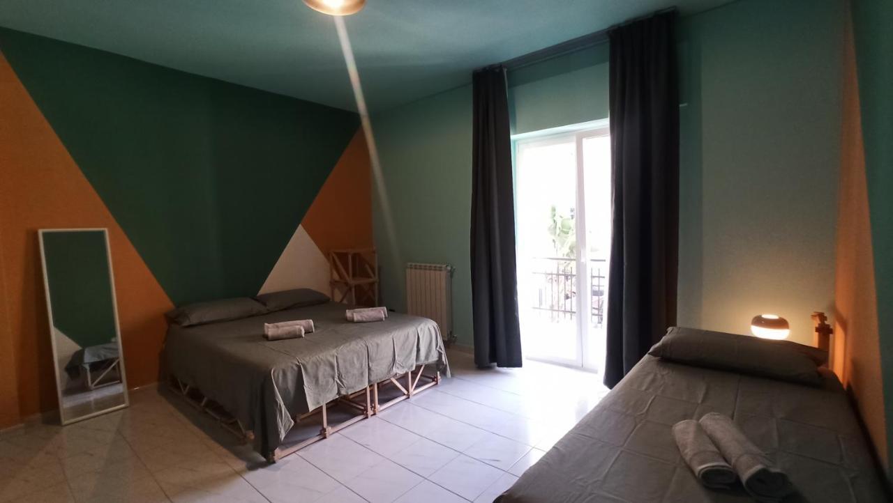 Hotel Casa Base à Bari Extérieur photo