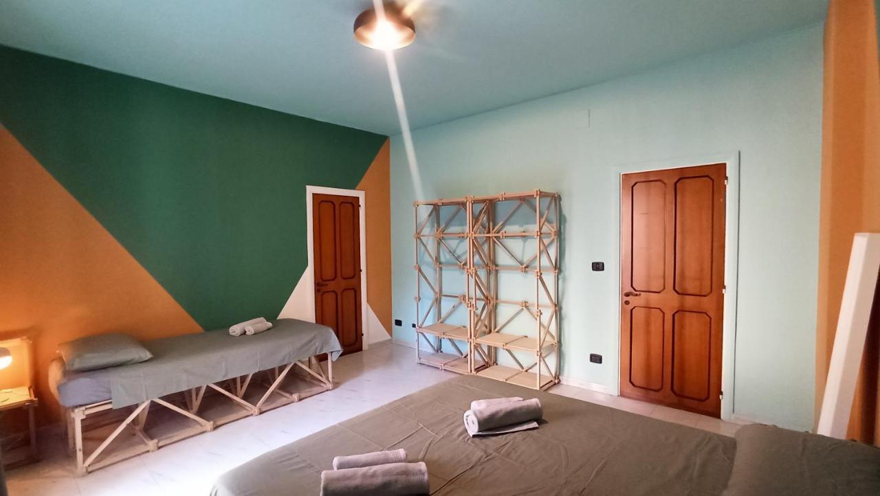 Hotel Casa Base à Bari Extérieur photo