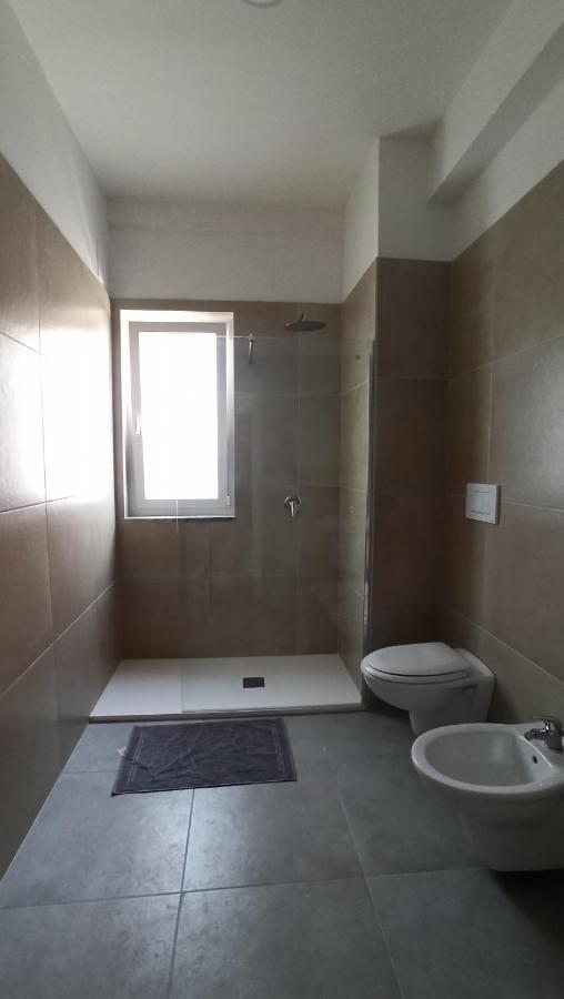 Hotel Casa Base à Bari Extérieur photo