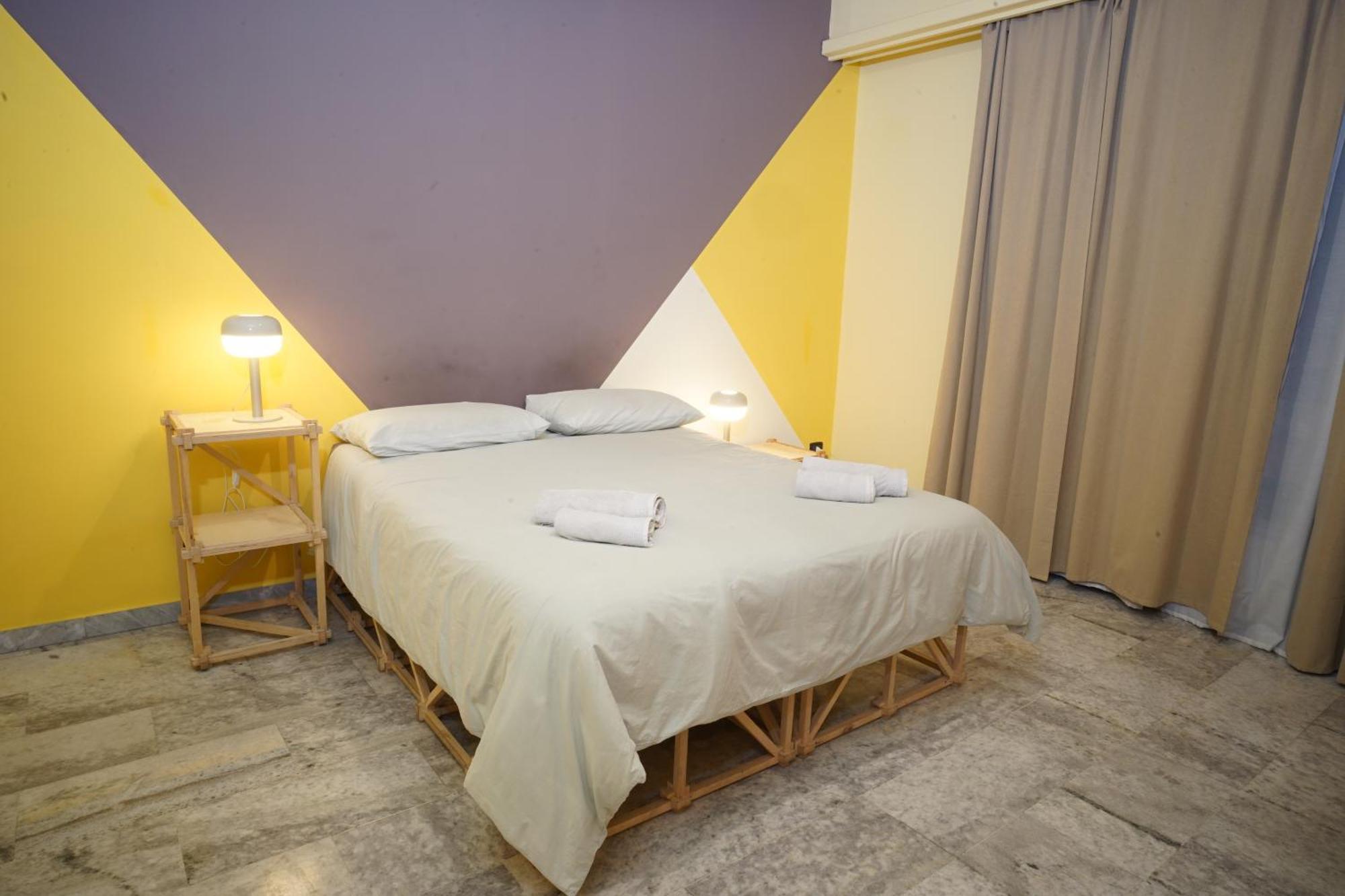 Hotel Casa Base à Bari Extérieur photo