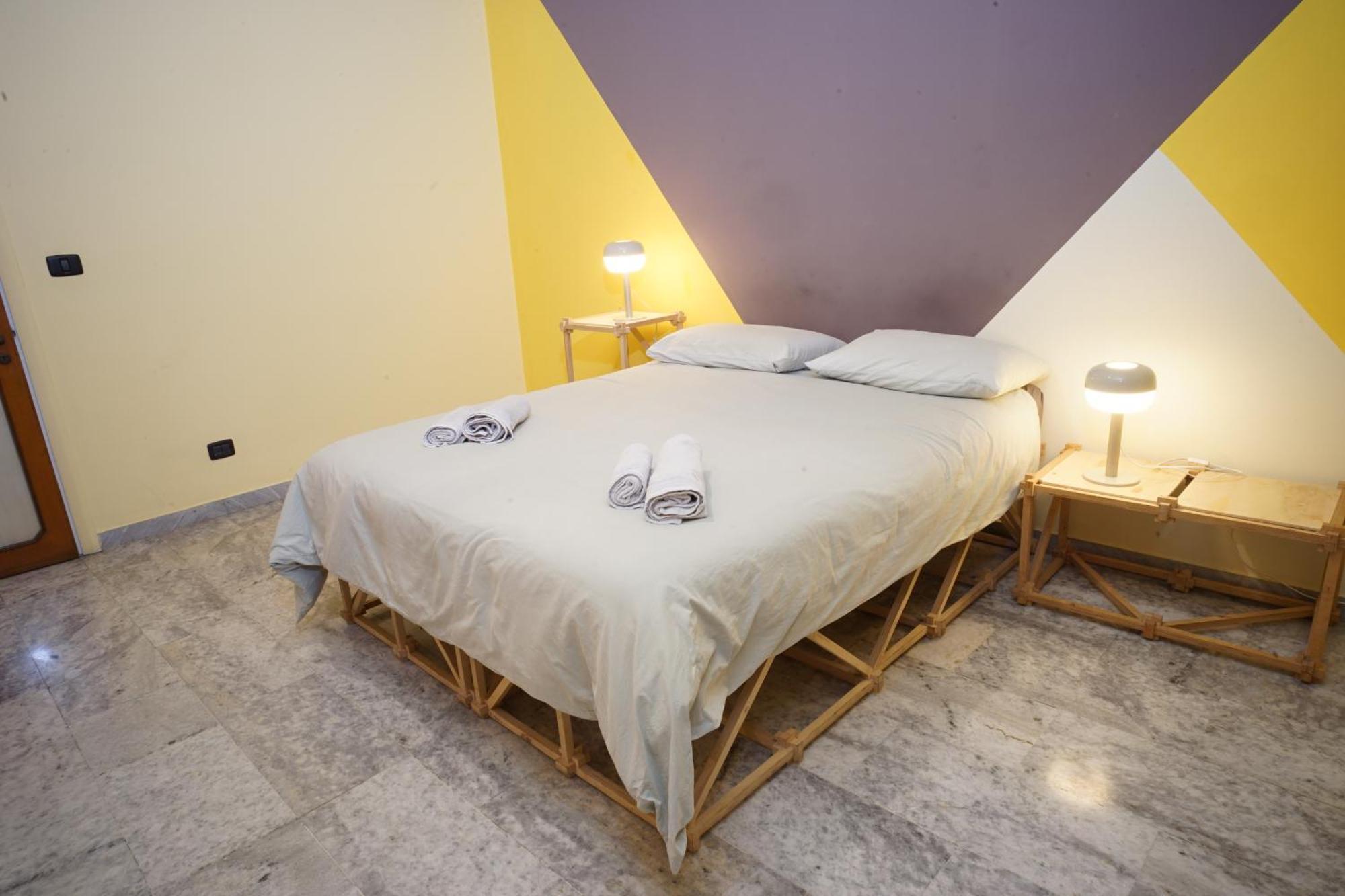 Hotel Casa Base à Bari Extérieur photo