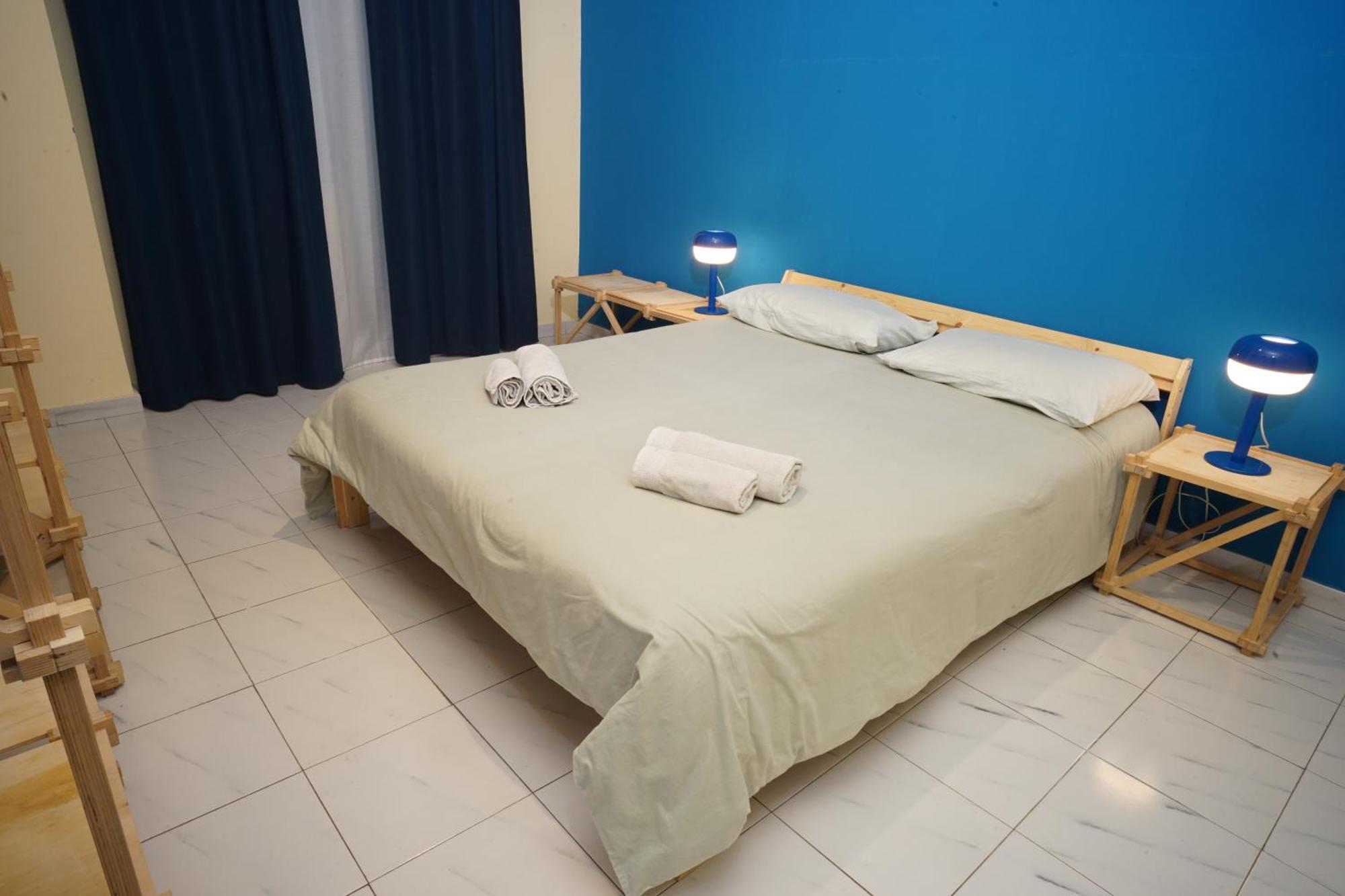Hotel Casa Base à Bari Extérieur photo