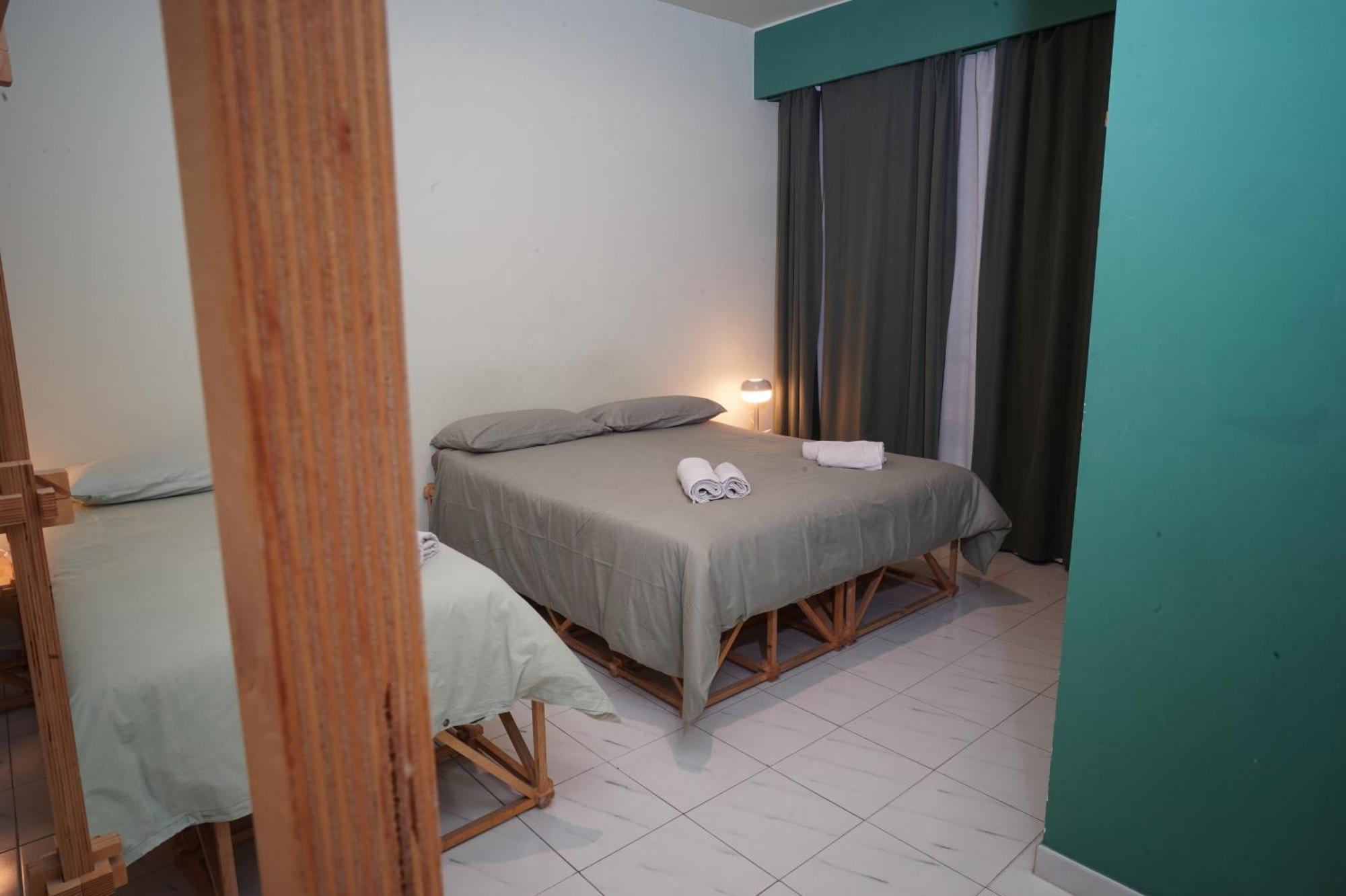 Hotel Casa Base à Bari Extérieur photo